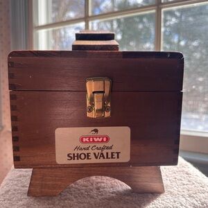VINTAGE Kiwi Shoe Valet